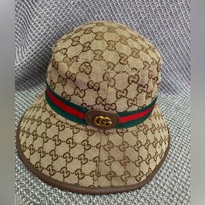 Gucci Beige Monogram Bucket Hat with Green and Red Stripe